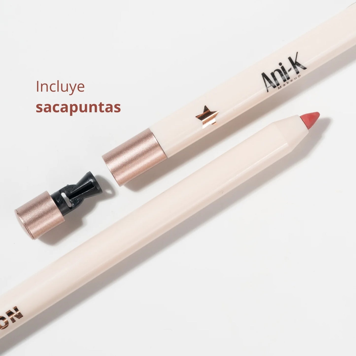 DELINEADOR DE LABIOS KISS DEFINITION DE ANI-K