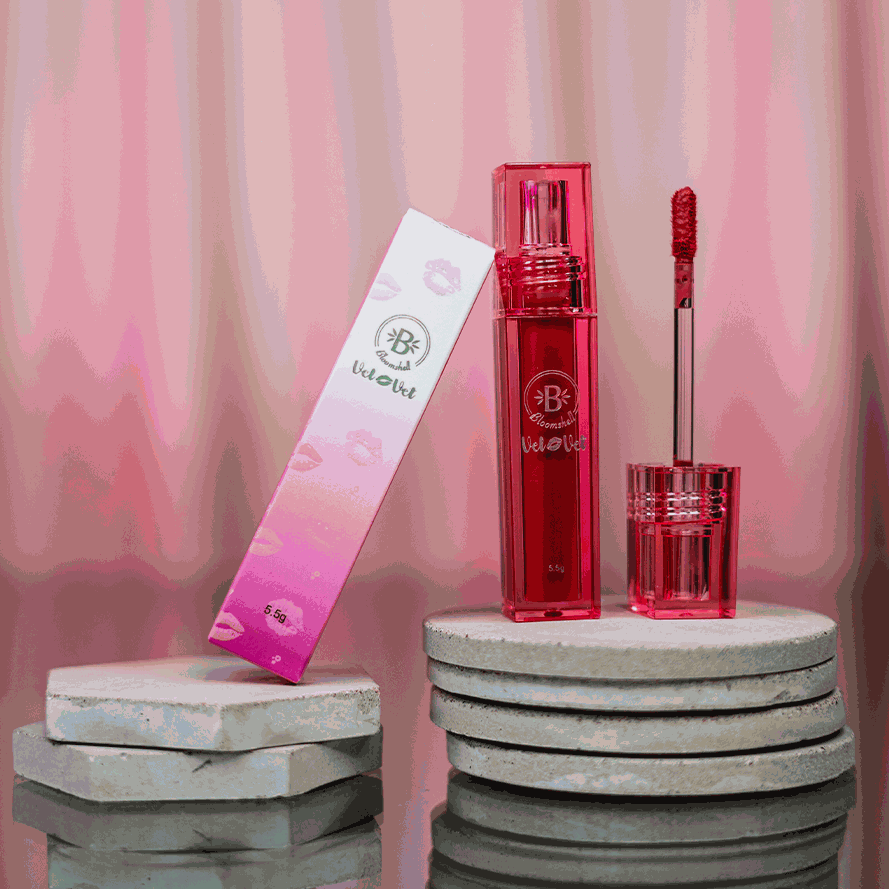 BRILLO + TINTA VELVET LIPS DE BLOOMSHELL